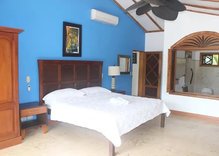 Casa Caletas Boutique Hotel *