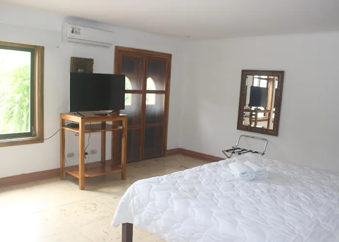 Casa Caletas Boutique Hotel Puerto Coyote